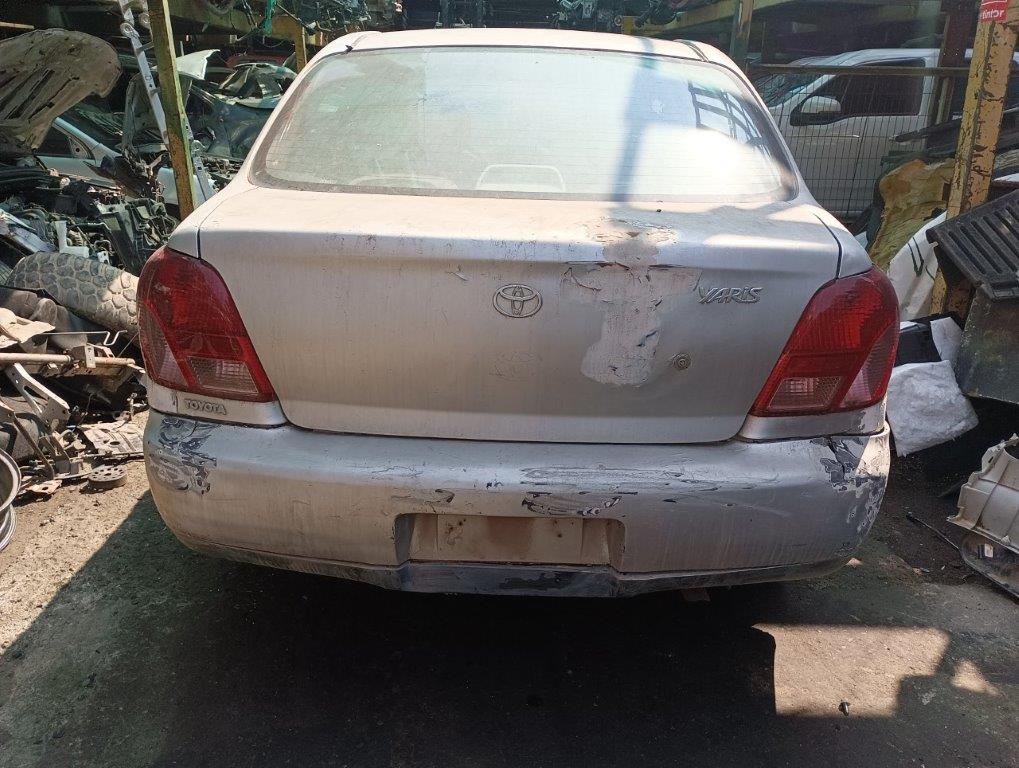  Toyota YARIS 2000    EN DESARME